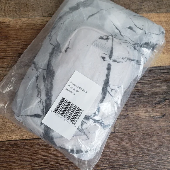 Aimee Kestenberg chelsea crossbody NWT - Picture 3 of 7